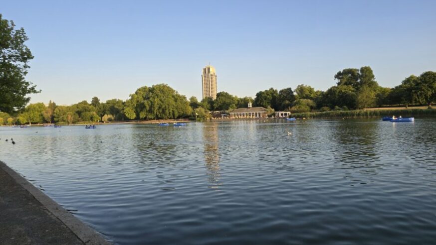 Hyde Park, The Long Water