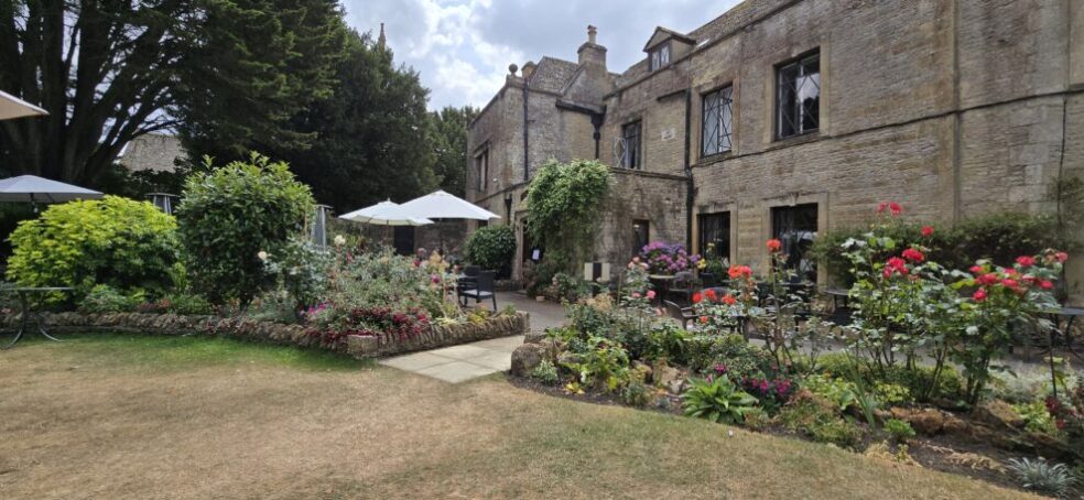 The beautiful garden at the Stow Lodge Hotel
